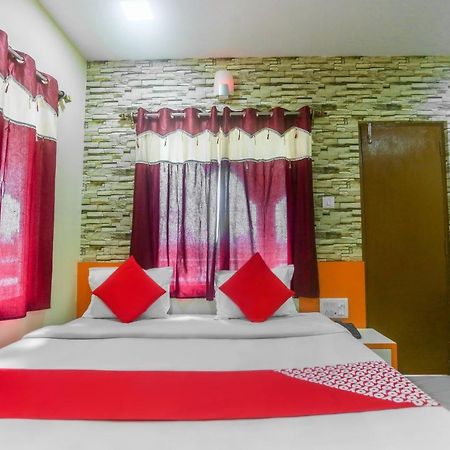Oyo 60771 New Puri Hotel Esterno foto
